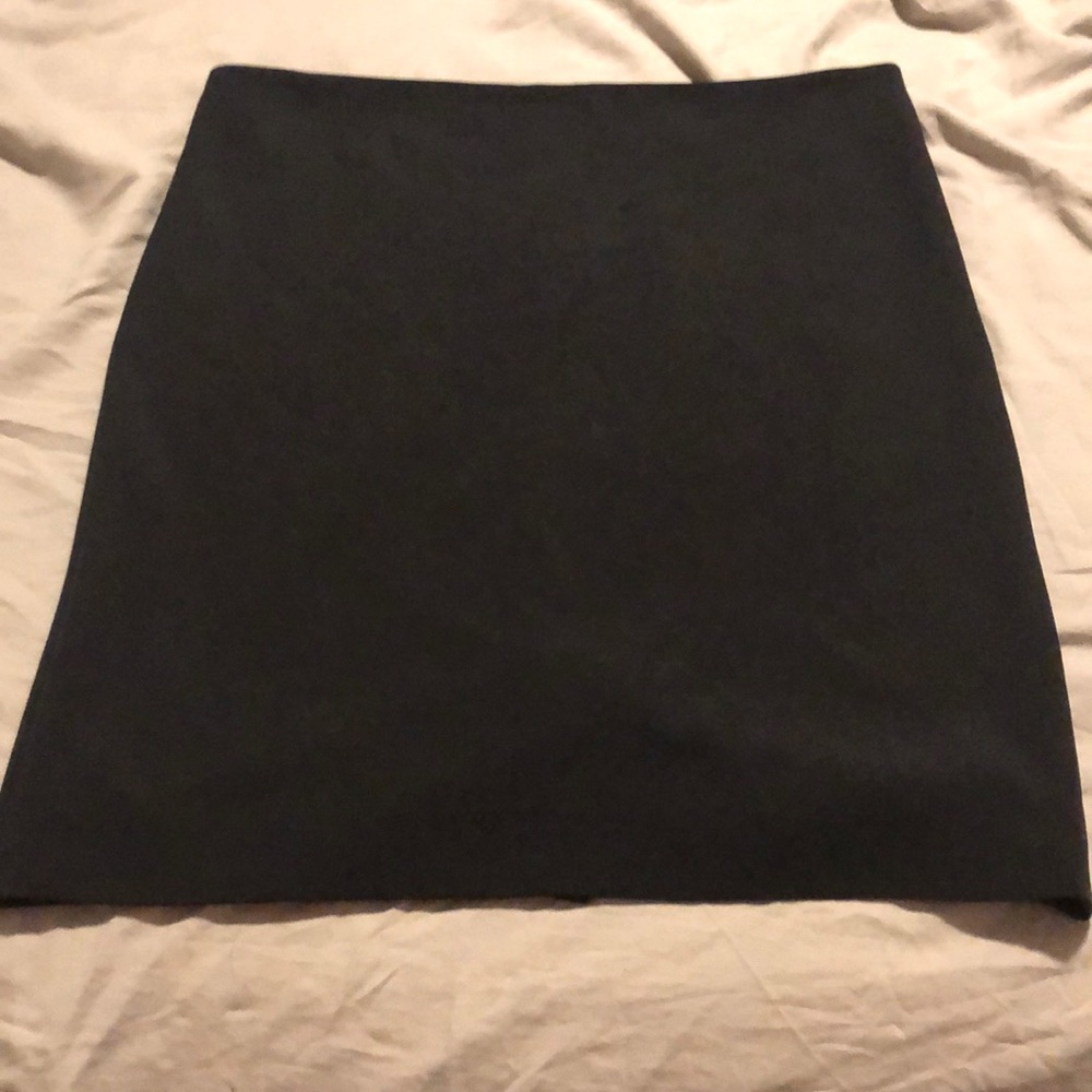 Size 14 black MM. LAFLEUR skirt.